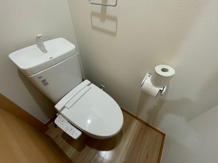 物件内観写真12　(トイレ)