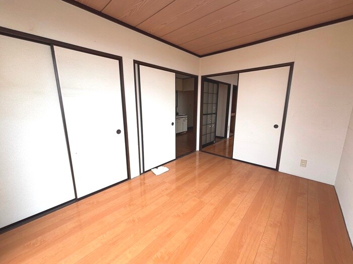 物件内観写真8　(居室)