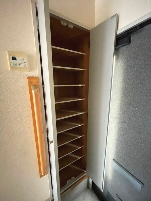 物件内観写真17　(靴箱)