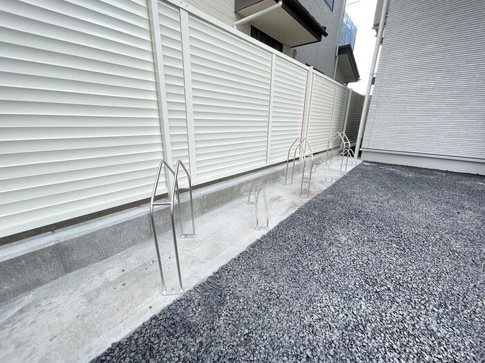 物件外観写真5　(駐輪場)