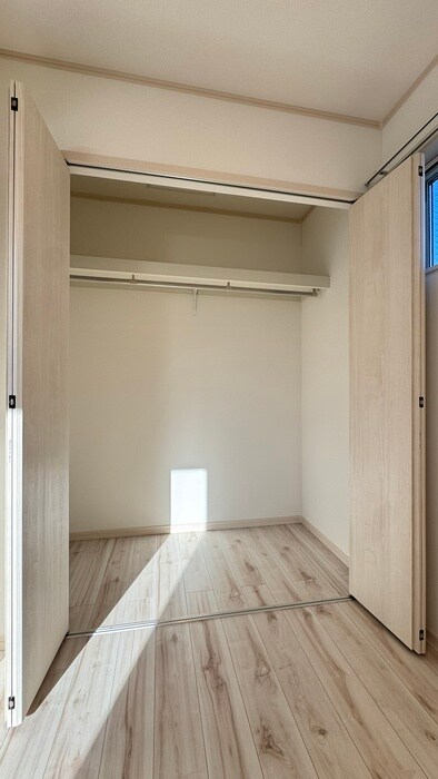 物件内観写真10　(収納)