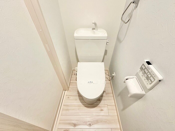 物件内観写真14　(トイレ)