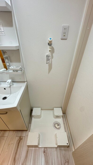 物件内観写真14　(洗濯機置場)