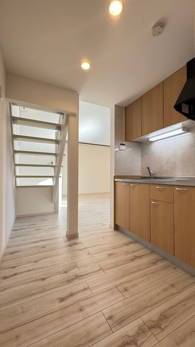 物件内観写真16　(廊下)