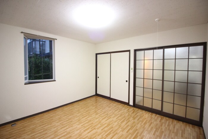 物件内観写真8　(居室)