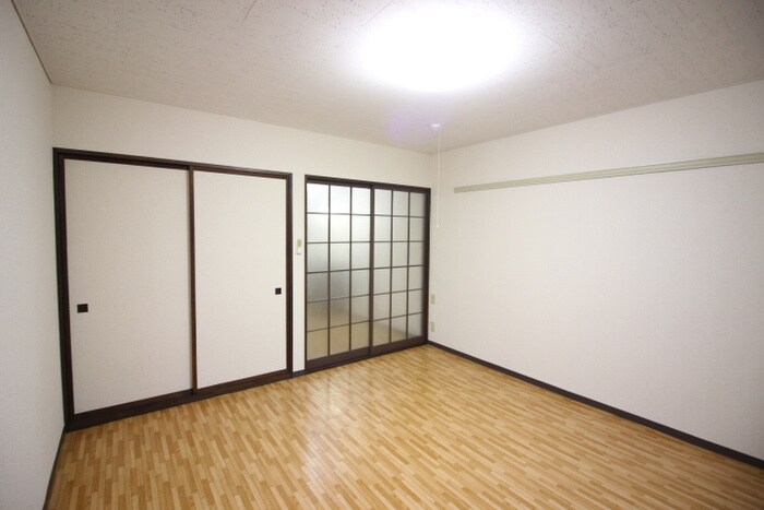 物件内観写真10　(居室)