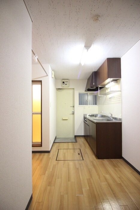 物件内観写真17　(廊下)