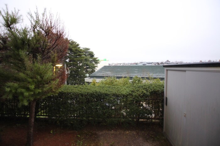 物件内観写真22　(室内からの展望)