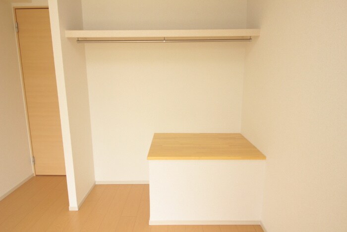 物件内観写真17　(収納)
