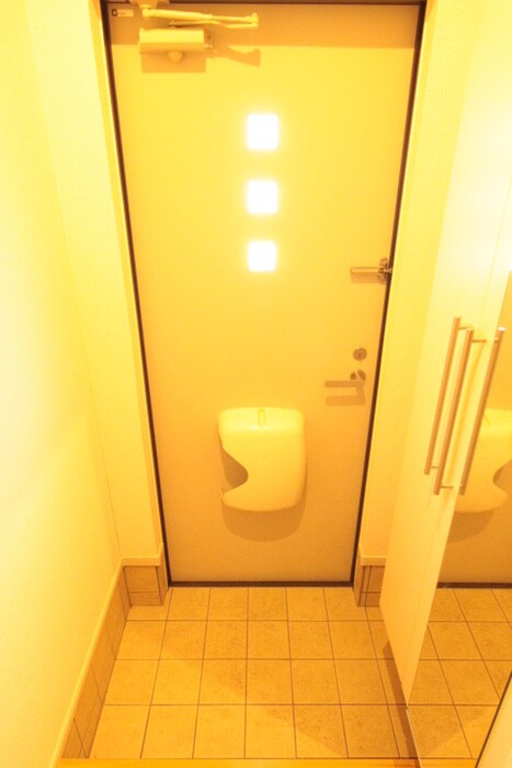物件内観写真19　(玄関)
