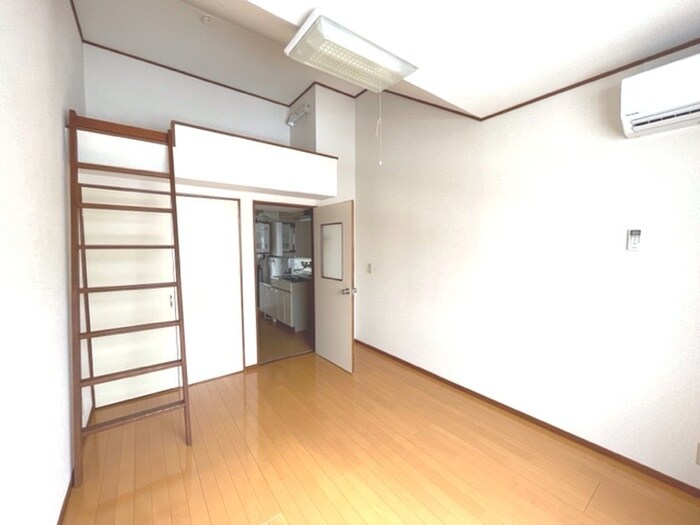 物件内観写真7　(居室)