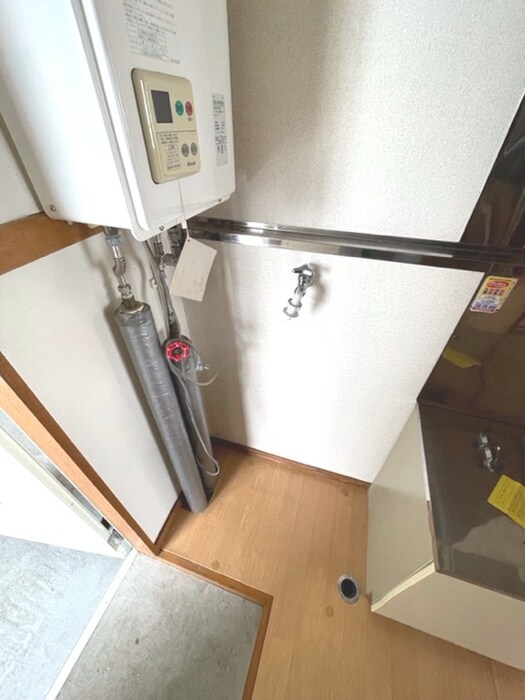 物件内観写真12　(洗濯機置場)