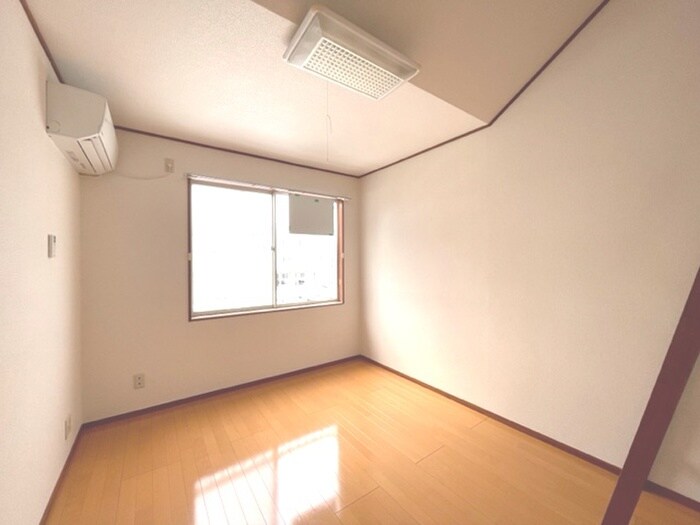 物件内観写真16　(居室)