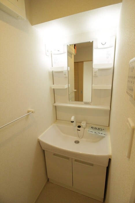 物件内観写真12　(洗面)