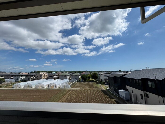 物件内観写真15　(室内からの展望)