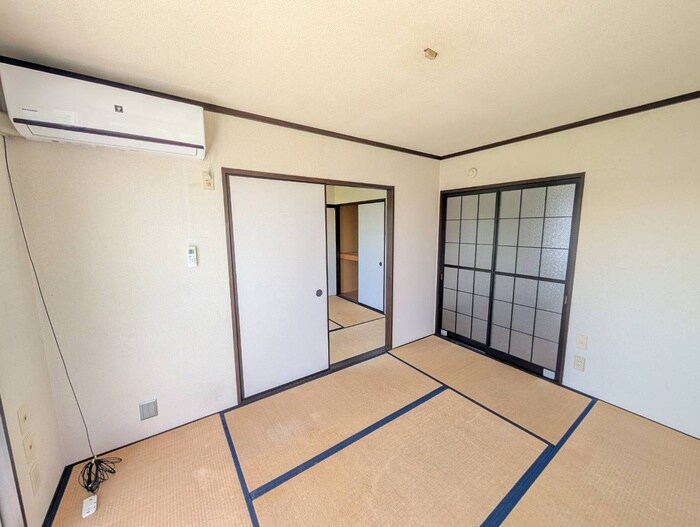 物件内観写真8　(居室)