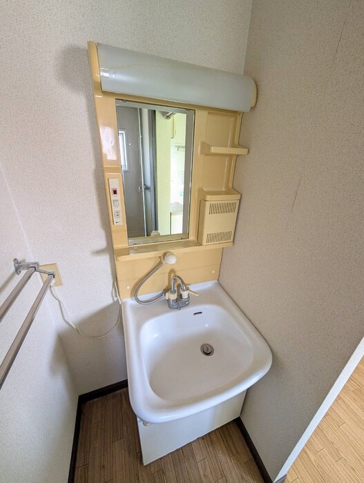 物件内観写真11　(洗面)