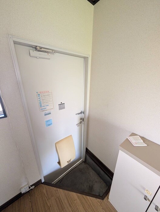 物件内観写真21　(玄関)