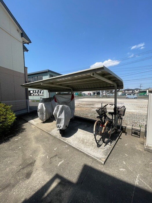 物件外観写真6　(駐輪場)