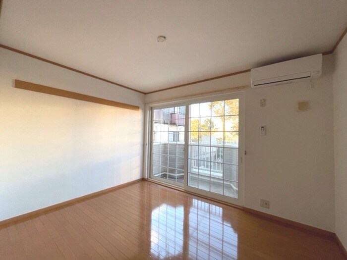 物件内観写真21　(居室)