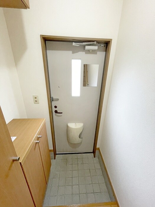 物件内観写真19　(玄関)