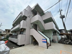 レジデンス成田外観写真