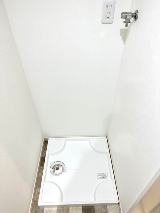 物件内観写真17　(洗濯機置場)