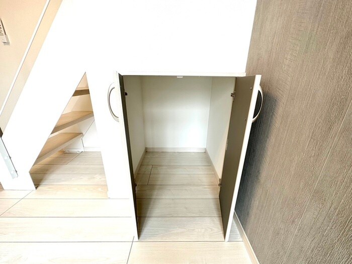 物件内観写真18　(収納)