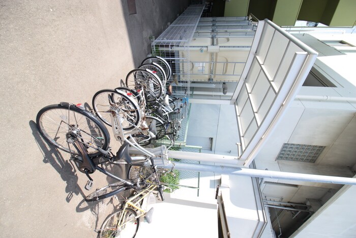 物件外観写真6　(駐輪場)