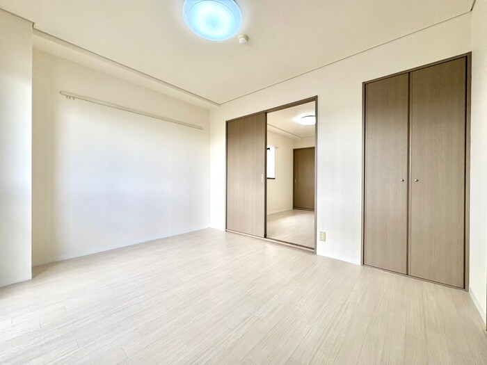 物件内観写真10　(居室)