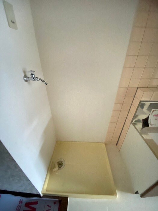 物件内観写真15　(洗濯機置場)