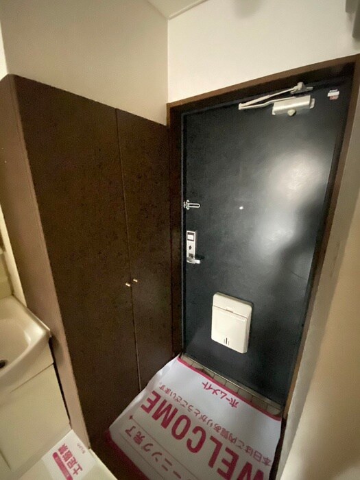 物件内観写真18　(玄関)
