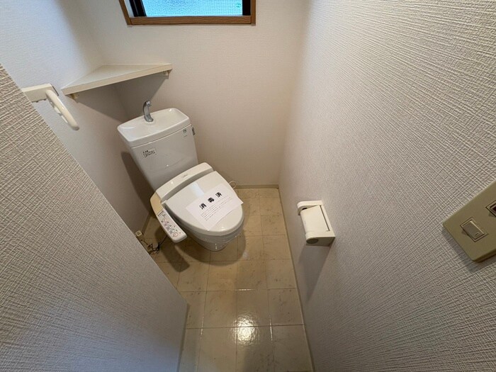 物件内観写真12　(トイレ)