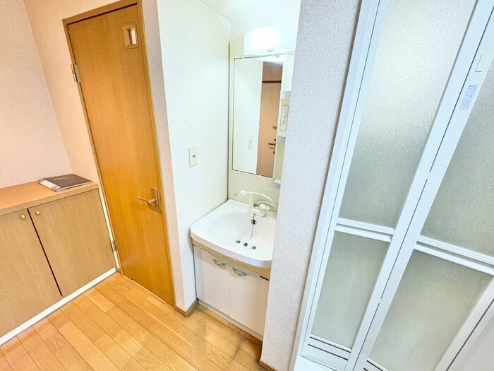 物件内観写真14　(洗面)
