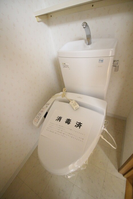 物件内観写真14　(トイレ)