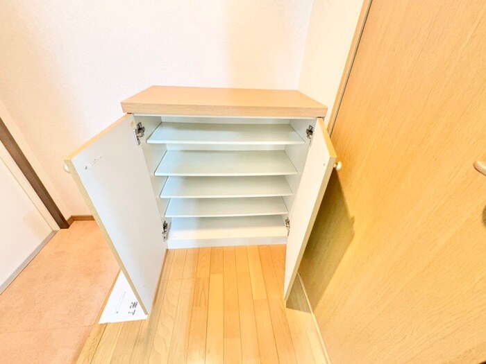 物件内観写真17　(靴箱)