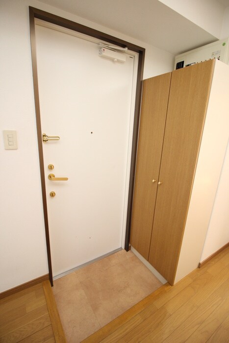 物件内観写真17　(玄関)