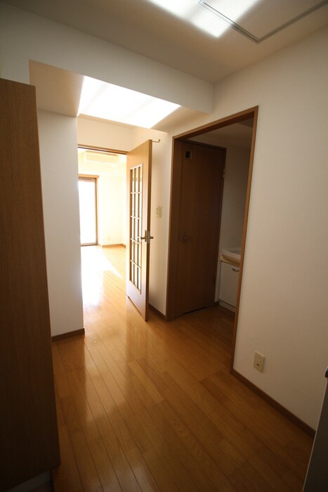 物件内観写真19　(廊下)