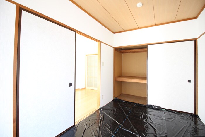 物件内観写真10　(居室)