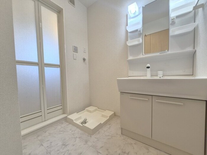 物件内観写真7　(洗面)