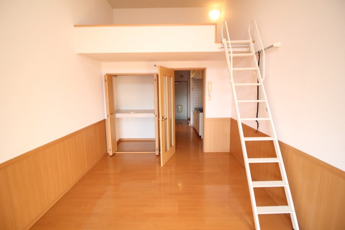 物件内観写真11　(ロフト)