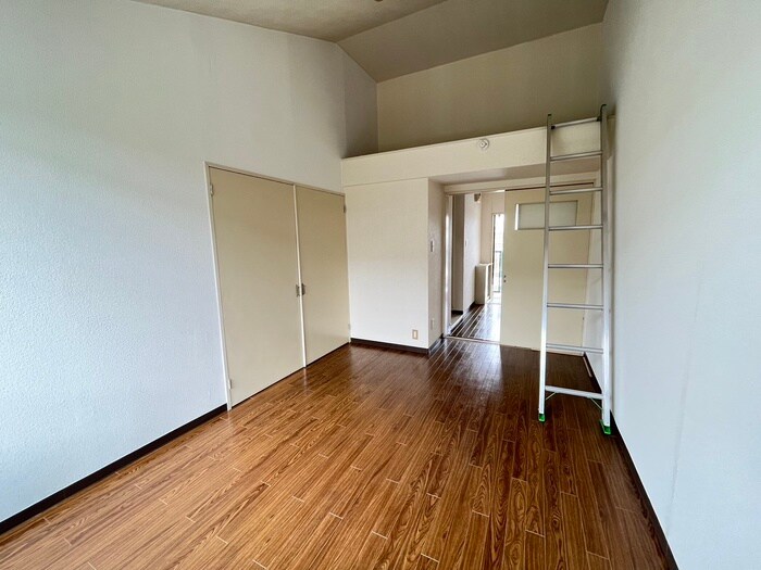 物件内観写真9　(居室)