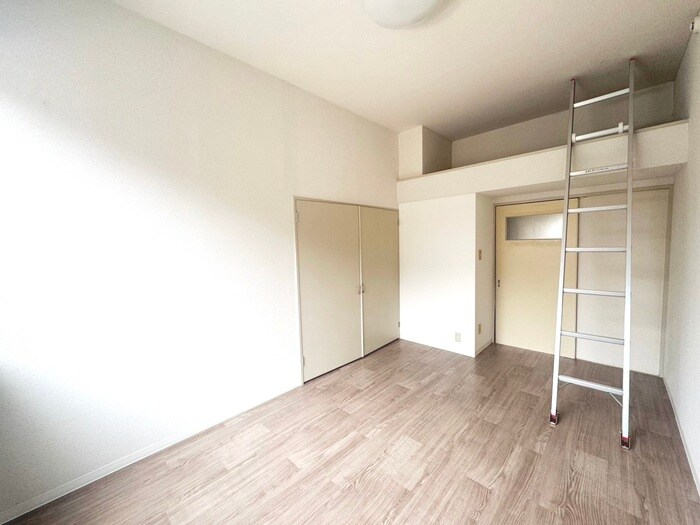 物件内観写真9　(居室)