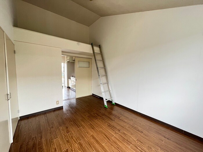 物件内観写真10　(居室)