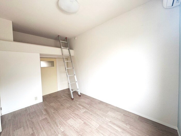 物件内観写真10　(居室)