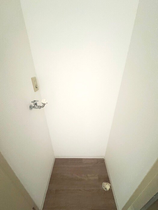 物件内観写真15　(洗濯機置場)