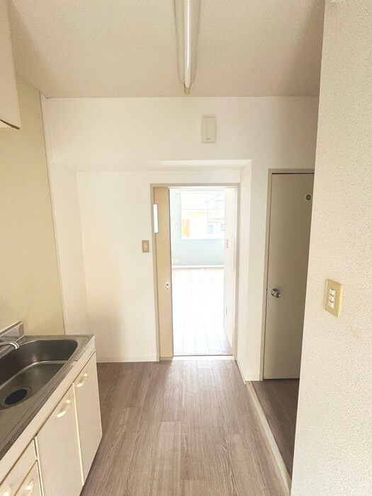 物件内観写真19　(廊下)