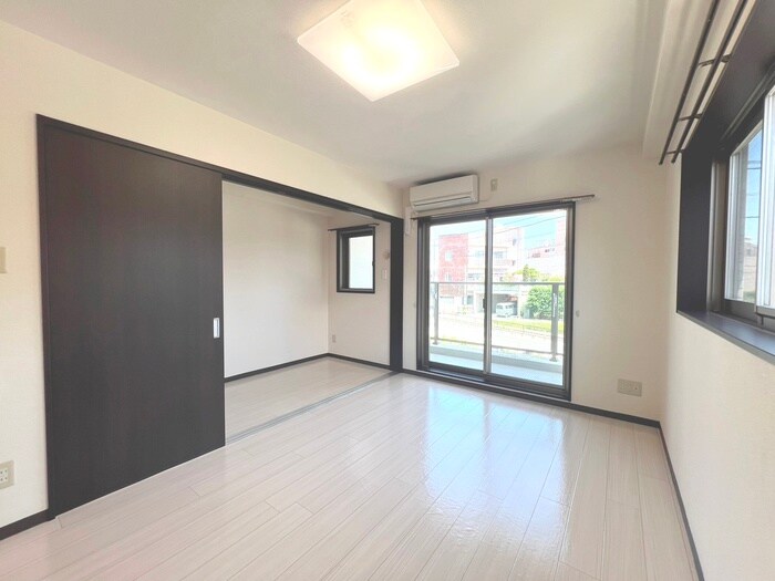 物件内観写真9　(居室)