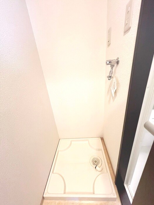 物件内観写真15　(洗濯機置場)