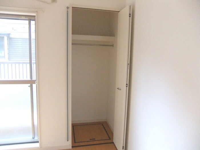 物件内観写真5　(収納)